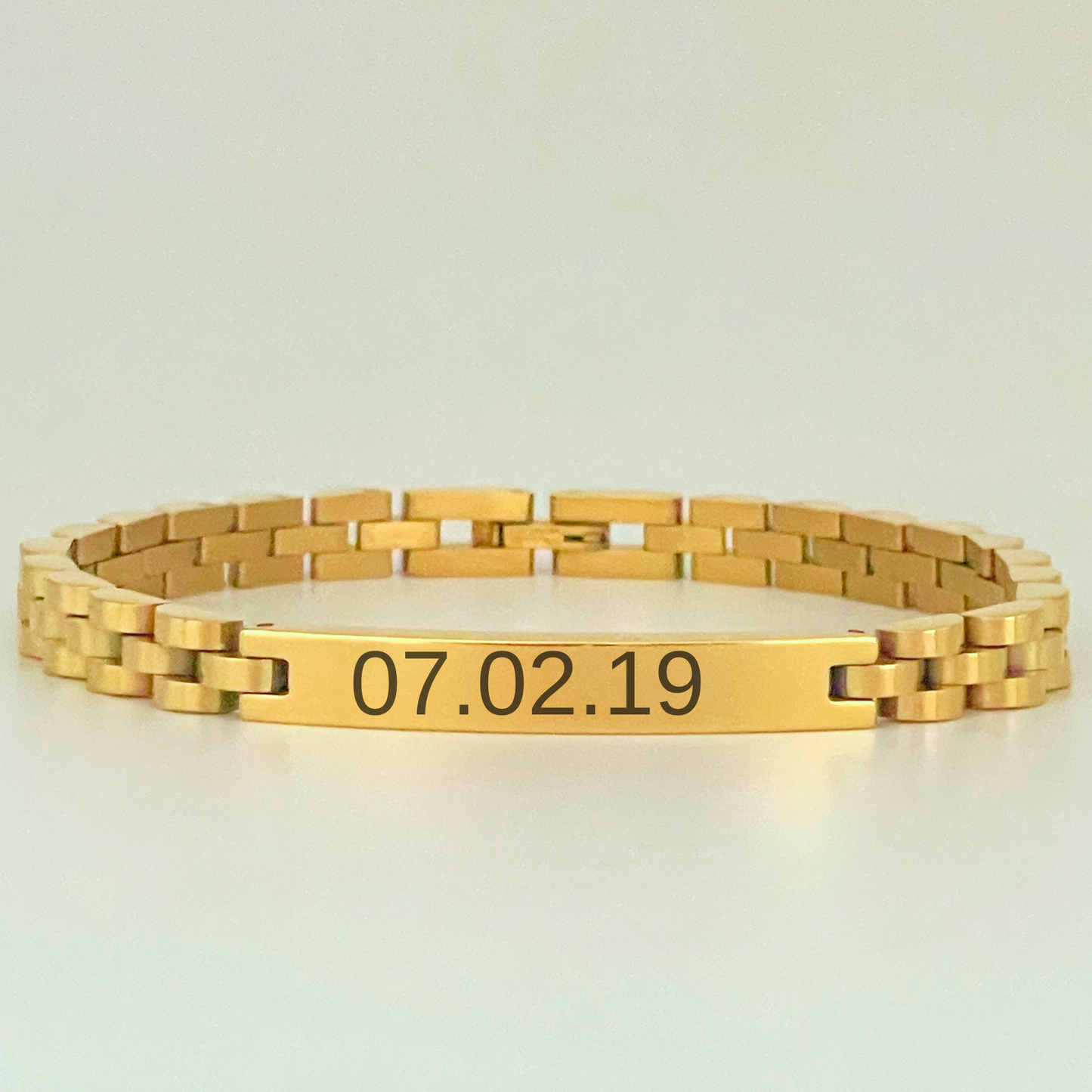 ENGRAVED BRACELET W/ BLOCK CHAIN