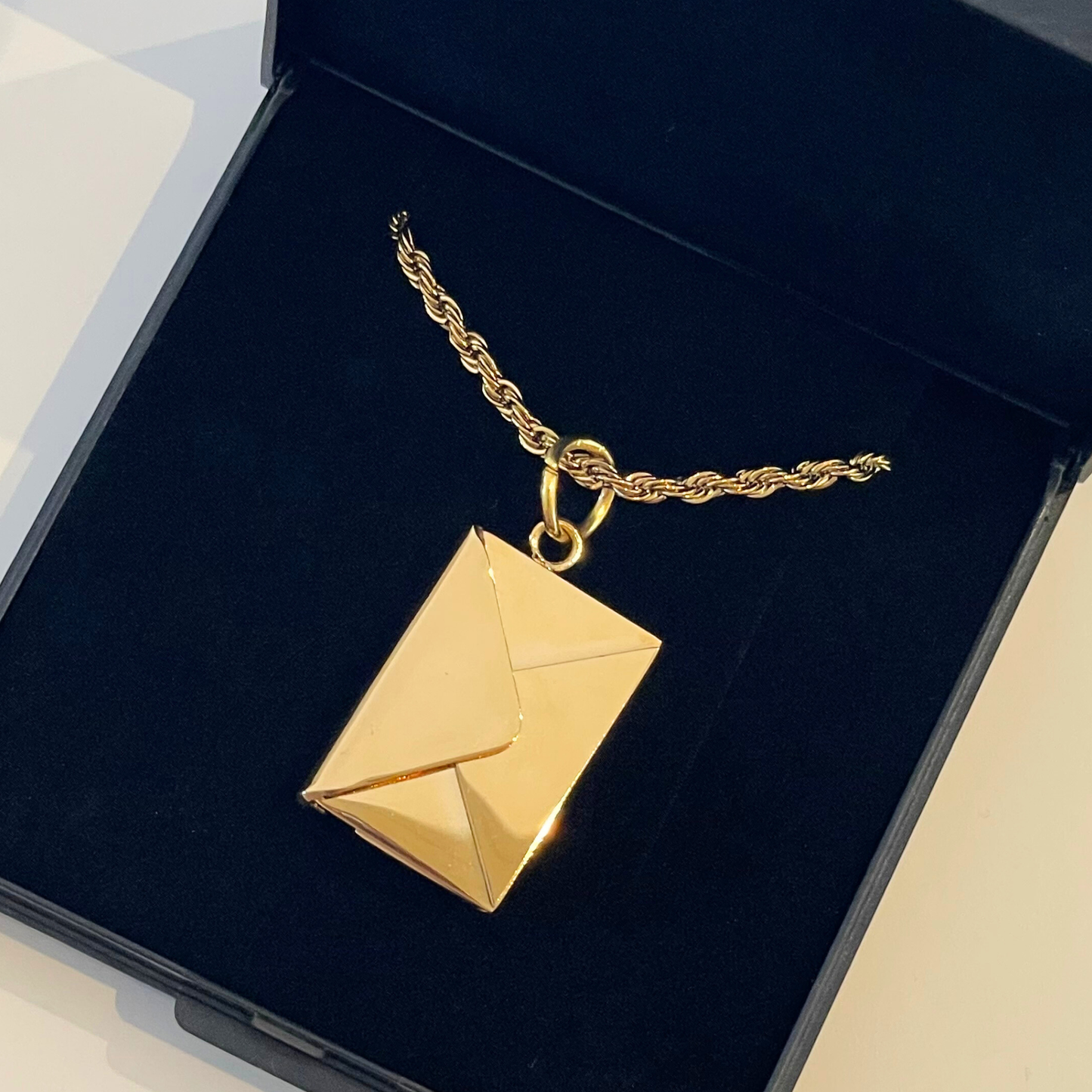 ENVELOPE LOCKET NECKLACE
