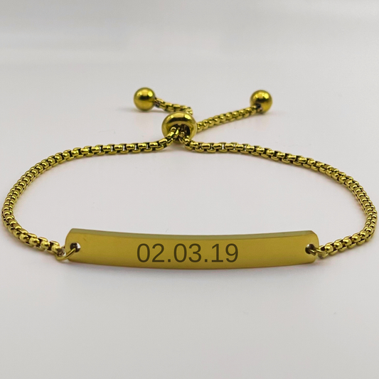 ENGRAVED CHAIN BRACELET W/ DRAWSTRING