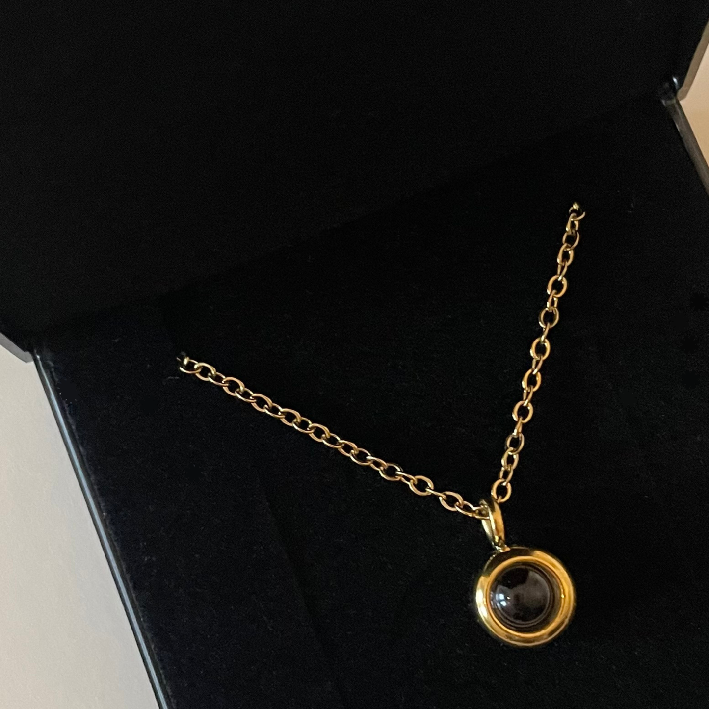 NECKLACE W/PHOTO