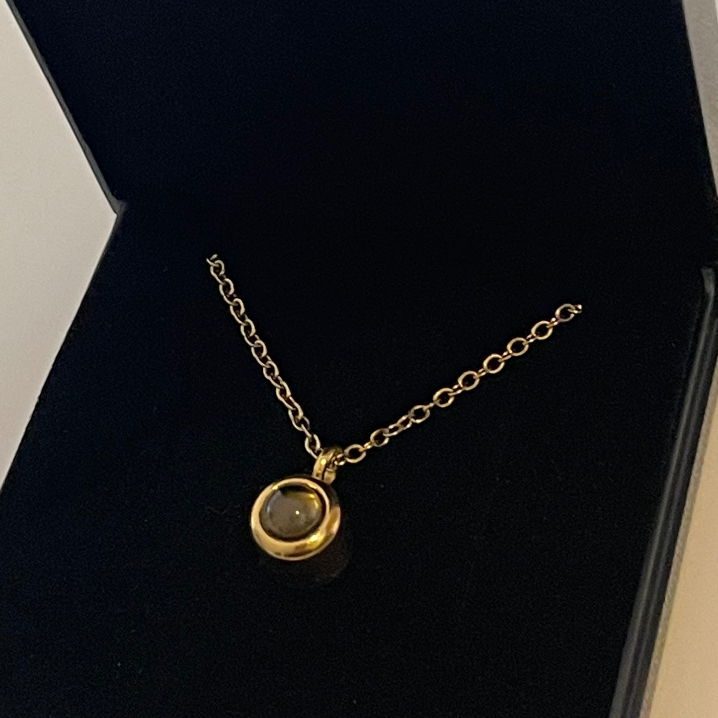 NECKLACE W/PHOTO